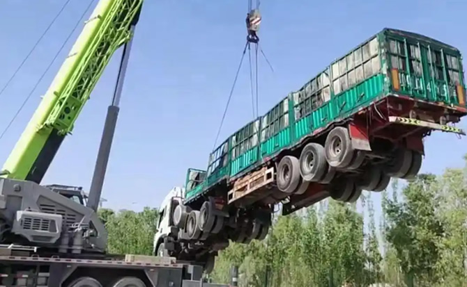 武陵源区道路脱困救援案例